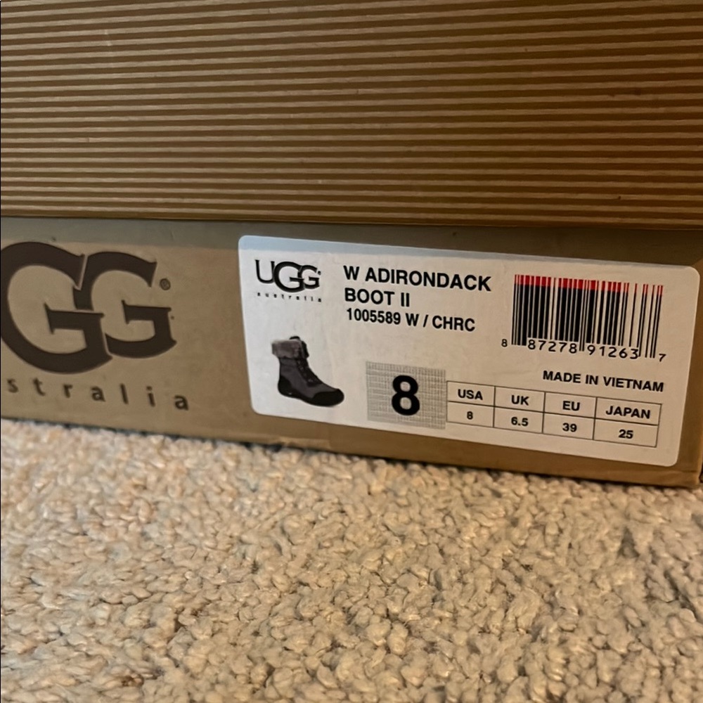 UGG Women's Adirondack Boot II - Dark Gray